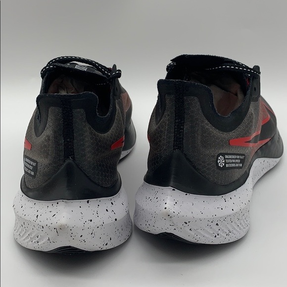 • NIKE ZOOM GRAVITY black/university red-white - Picture 7 of 16